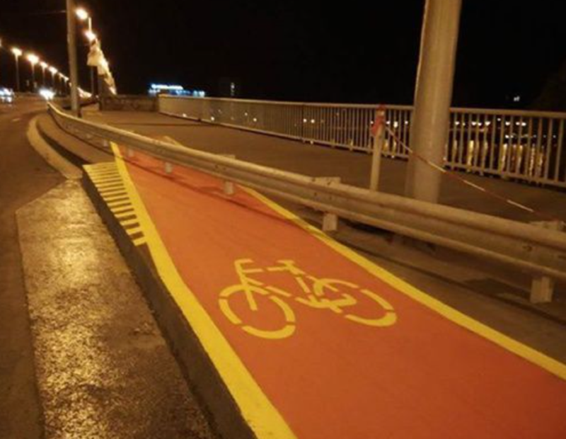 Piste cyclable pont Petofi à Budapest
